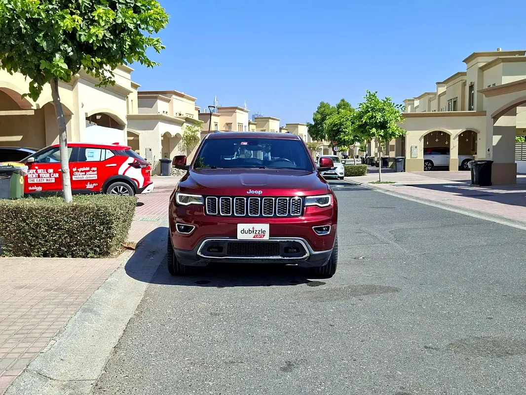 Jeep Grand Cherokee 2018 — photo 1 of 11