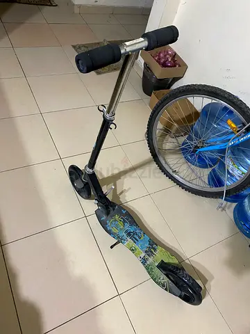 Used three-wheel kids scooter – adjustable handle, foldable