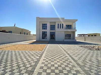 Spacious 4BR Villa with Hall | Al Awir 1