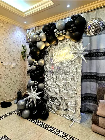 Balloons decorations services Available