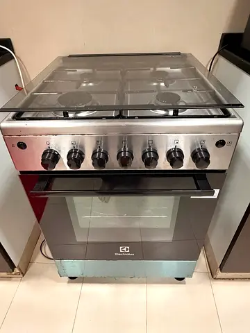 Electrolux Gas Cooker with Oven