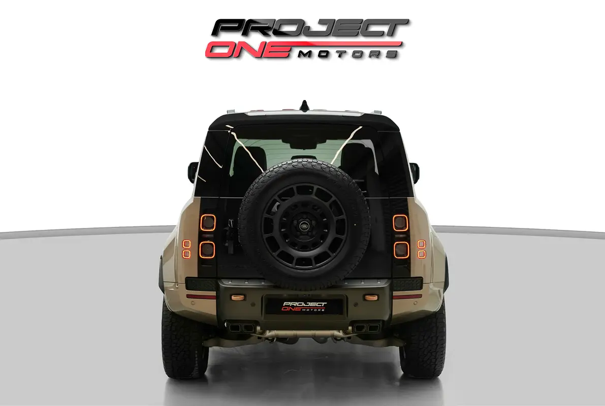 Land Rover Defender 2025