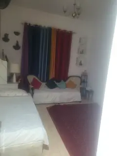 Separate room at bur dubai for girls at mankhool bur dubai