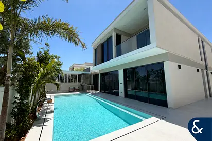 Private Pool | Open Kitchen | Single Row