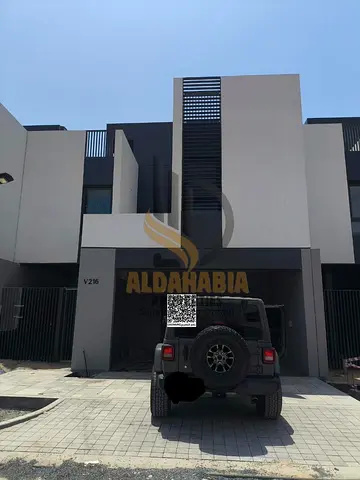 🏡 فيلا فاخرة للبيع في الزوراء – عجمان فرصة مميزة لامتلاك فيلا جديدة بالكامل في واحدة من أرقى المناطق السكنية والاستثمارية في الزوراء، بتشطيبات شخصية