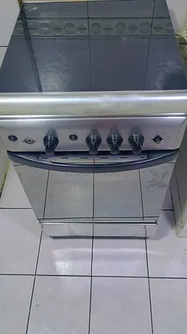 Ariston 4burner cooking range going cheap
