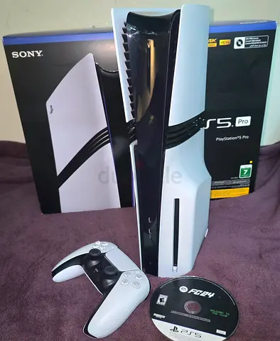 PS5 PRO DISC 2TB ONE CONTROLLER +1GAME WITH BOX