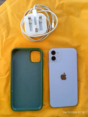 I phone 11 (4/128) For sale