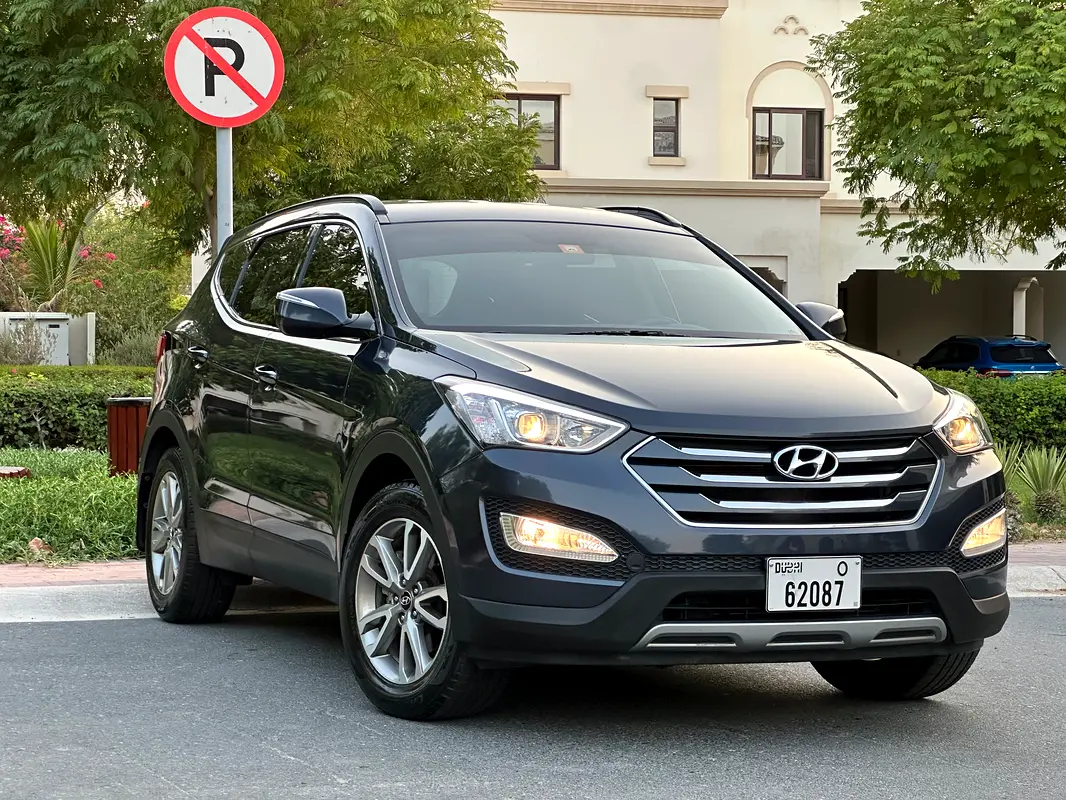 Hyundai Santa Fe 2014 — photo 1 of 20