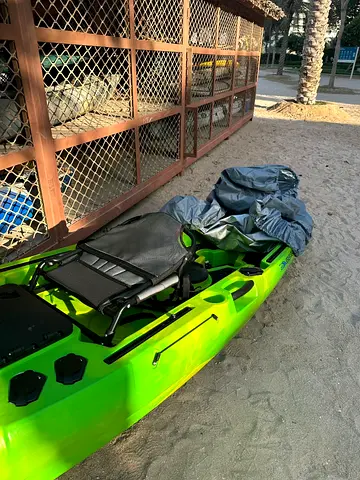 Excellent Condition Sevenseas 1-Person Fishing Kayak with Flap Pedal  Accessories