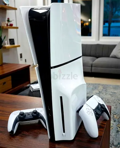 Playstation 5 Slim Disc 1 TB 2 original controllers  2025 model.