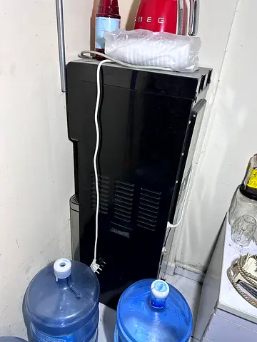 Water dispense Touchless