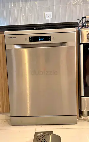 Samsung three Racks Dishwasher Good Condition