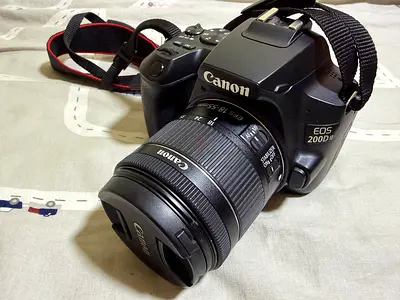 Canon eso 200D Mark II with 18-55mm kit lens for sell
