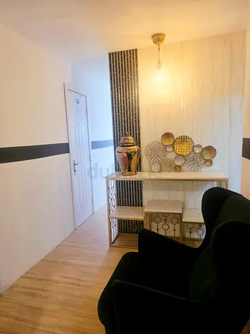 Male Single Premium Partition / All bills included