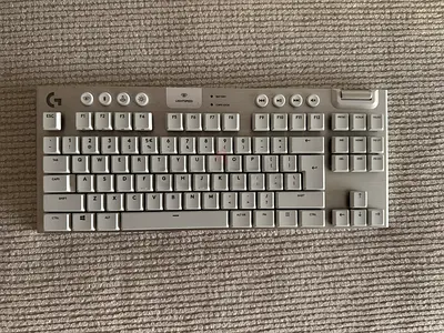 Logitech G-series White Mechanical Keyboard (Wireless) - Excellent Condition