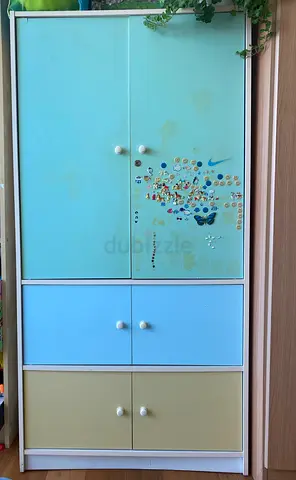 Kids closet - free