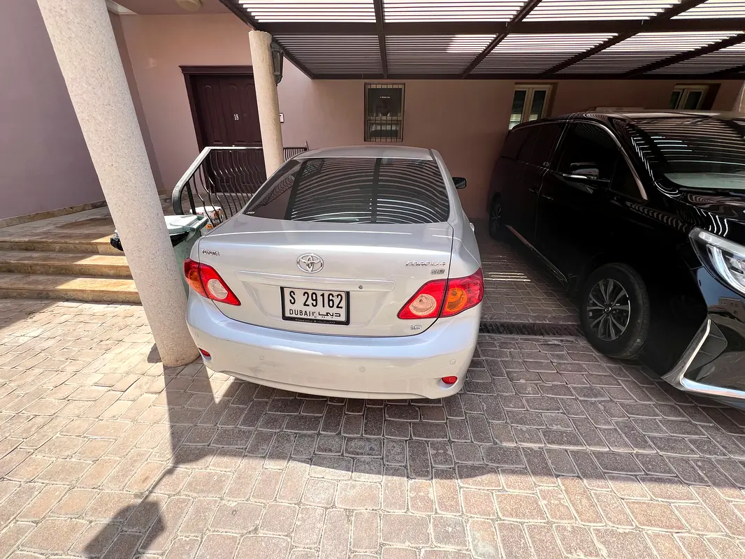 Toyota Corolla 2008 — photo 1 of 5