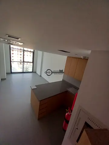 1 room with 2 bathrooms, swimming pool, gym and parking