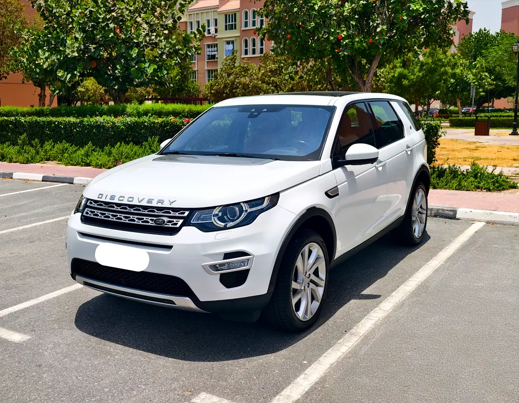 Land Rover Discovery Sport 2015 — photo 1 of 13