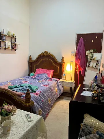 Furnished room with attached bathroom and kitchen in Jumeriah one