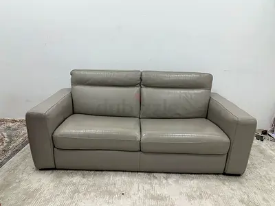 Natuzzi leather sofa bed