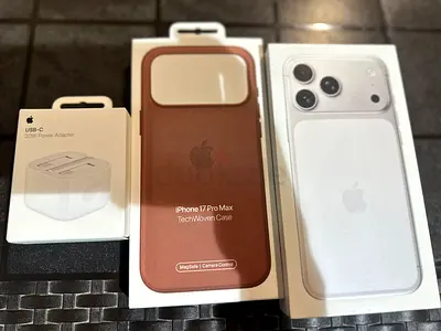 Unused İPhone 17pro max 512GB , silver, + case + screen + charger