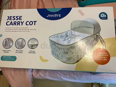 JUNIORS JESSE CARRY COT