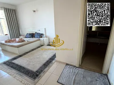 شقة غرفتين وصالة للبيع في أبراج هورايزون – عجمان | إطلالة مباشرة على خور عجمان | مفروشة بالكامل