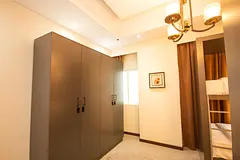 Executive Bed Space Man Available Near burjuman metro exit 4