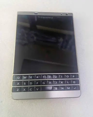 Blackberry passport  silver edition