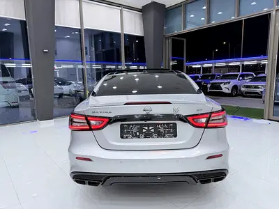 2022 Nissan MAXIMA 照片 2