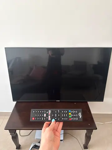 4K 50 inch Star Track Smart LED TV (perfect for gaming)