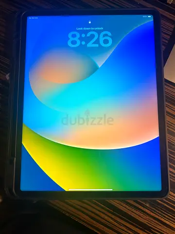 iPad Pro 128gb 6th generation WiFi  + cellular 14 months old