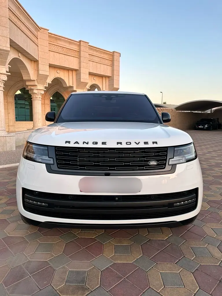 Land Rover Range Rover 2023 — photo 1 of 12