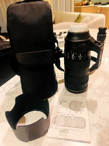 Nikon Professional Telephoto Zoom Lens AF-S Nikkor 70-200mm f/2.8E FL ED VR with Case and Hood