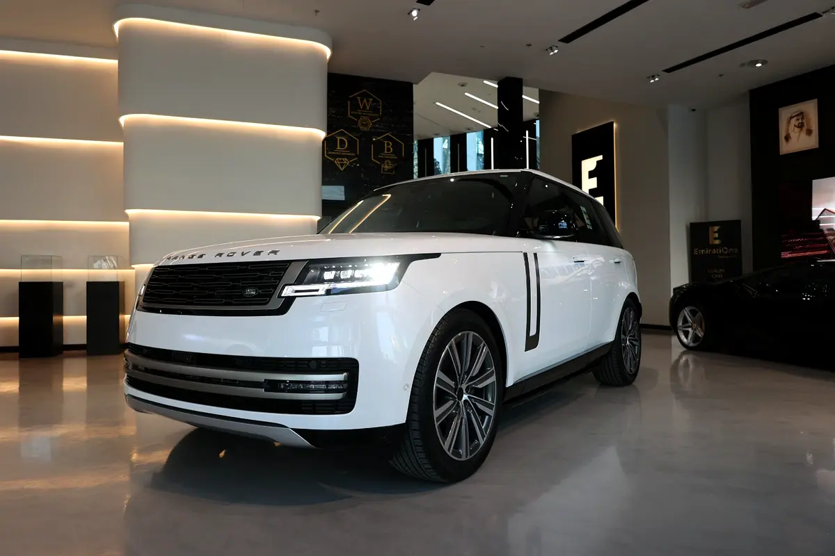 Land Rover Range Rover 2026 — photo 1 of 9