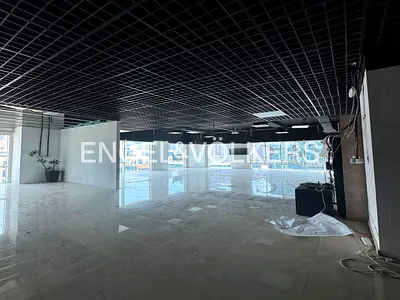 Shell&Core | Spacious | Reception Area