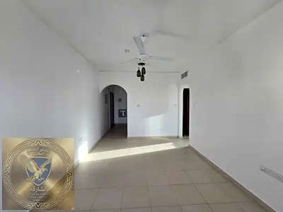 لأيجار السنوي غرفة وصالة في القليعة بأطلالة مفتوحة بلكامل موقف ترابي جيد جدا مساحة واسعة جدا
