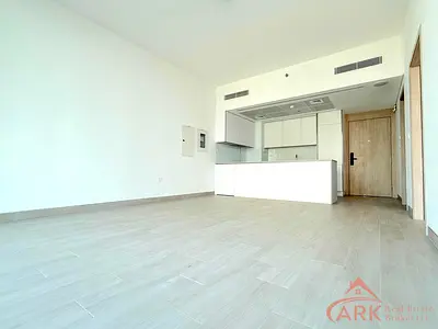 Unfurnished | Park & Skyline Outlook | Unfurnished Unit