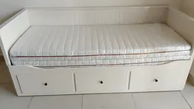 White Wooden Daybed with Trundle and 3 Storage Drawers