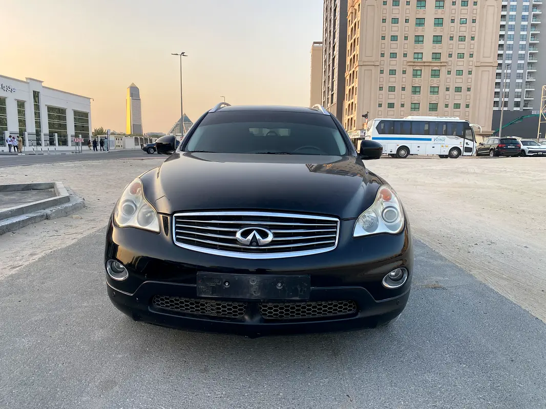 Infiniti EX35 2012 — photo 1 of 13