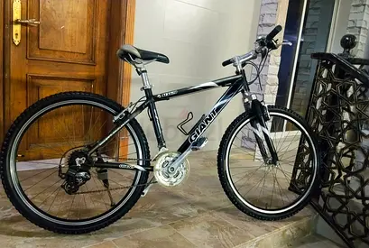 GIANT Brand Mountain   26  adult bicycle for sale Dubai Jumeirah 3