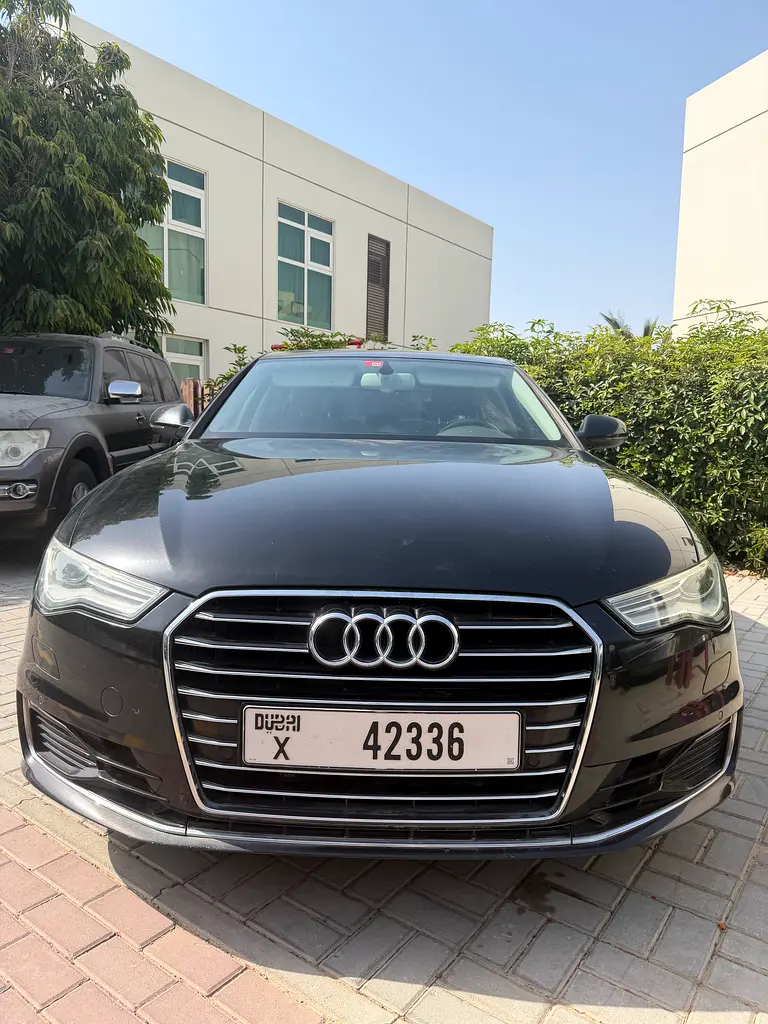Audi A6 2016 — photo 1 of 10