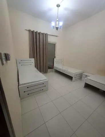 Bachelor bed space available