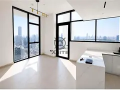 Modern Layout| Equipped Kitchen |Community View