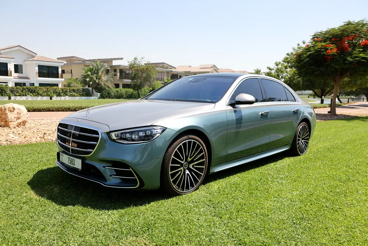 Mercedes-Benz S-Class 2025 — photo 1 of 18