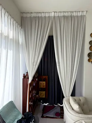 Curtain