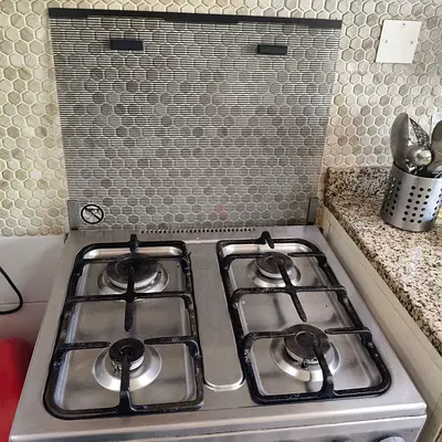 4-Burner Stainless Steel Gas Hob in Good Working Condition