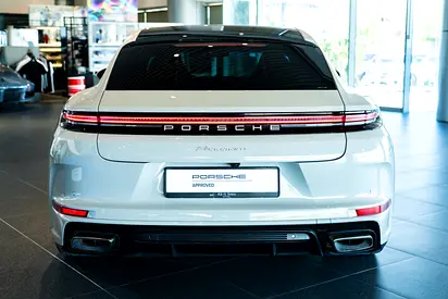 صورة 8 لـ 2024 Porsche PANAMERA